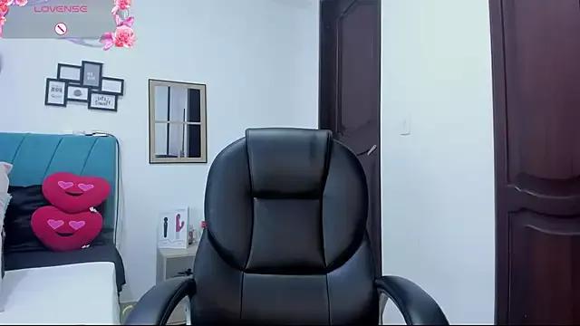 kamila_lopez from StripChat is Freechat