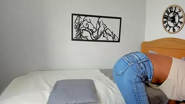 Girls: try live performances with matured performers, from dancing to quirks, in a variety of beautiful sex cams.