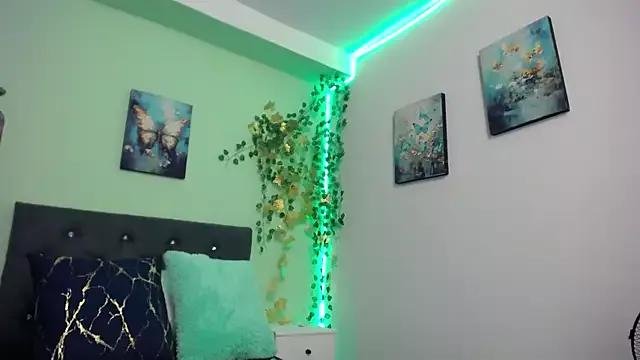 KarinaSantana_ from StripChat is Freechat