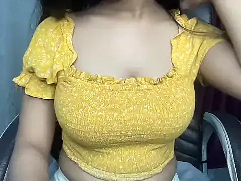 Karnaa_vail from StripChat is Freechat