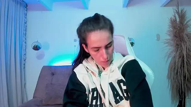 katalella_brown1 from StripChat