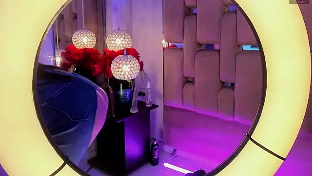 Girls: try live performances with matured performers, from dancing to quirks, in a variety of beautiful sex cams.