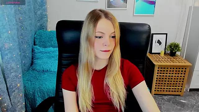 KatherineePierce from StripChat is Freechat