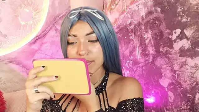 katierouge_ from StripChat is Freechat