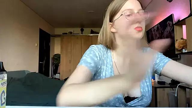 KATTIE_SLOWFiRE from StripChat