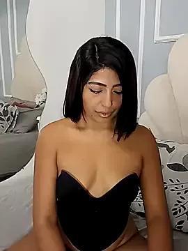 Kaylachannell from StripChat is Freechat