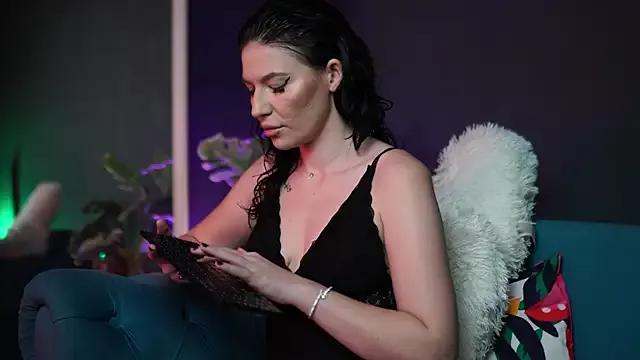 KayleeCali from StripChat is Freechat