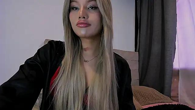 Keendall__ from StripChat