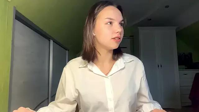 KeilyBosom from StripChat is Freechat
