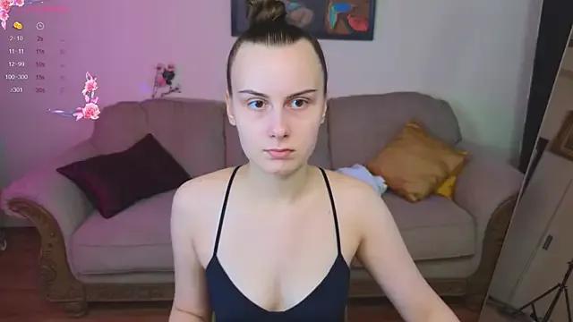 Kelly_Cartier from StripChat