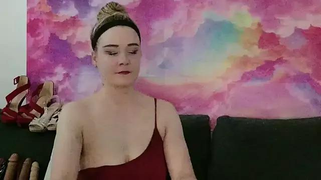 Kellylynn69 from StripChat