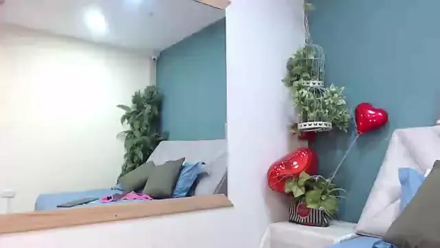 Girls: try live performances with matured performers, from dancing to quirks, in a variety of beautiful sex cams.