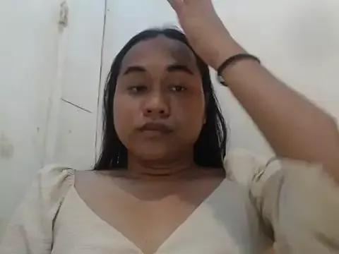 khloelovesyou from StripChat is Freechat