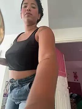 KiimmySantos from StripChat is Freechat