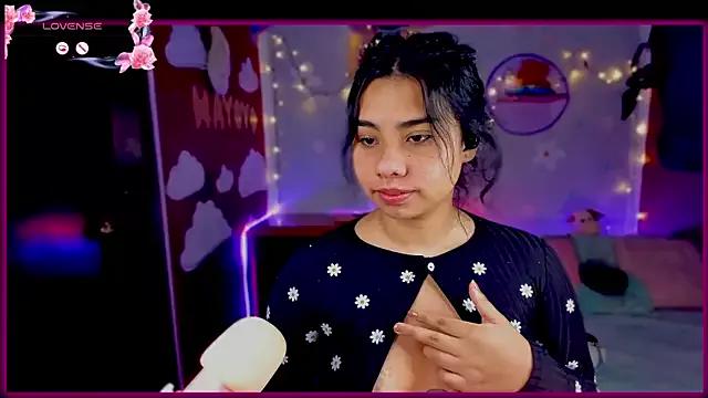kiki_cavilll from StripChat
