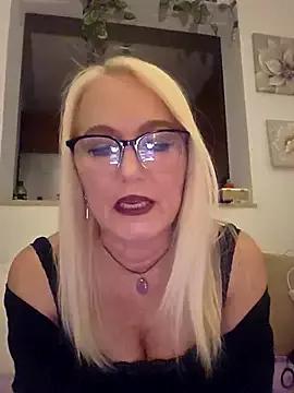 kikkastar from StripChat