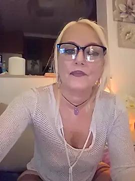 kikkastar from StripChat is Freechat