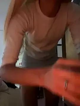 kimiLatina from StripChat
