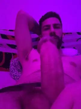 kinkyguy04 from StripChat