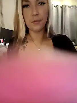 Kinkymilf56 from StripChat