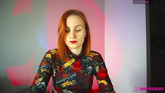 KinkyMissCherry from StripChat