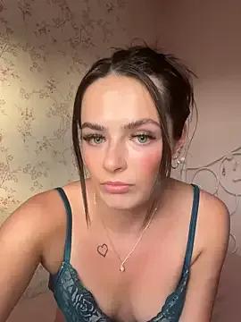KinkyXellie from StripChat is Freechat