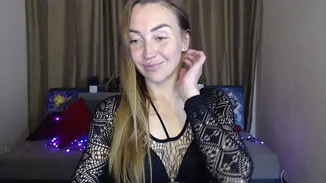 Kiss_julli88I from StripChat