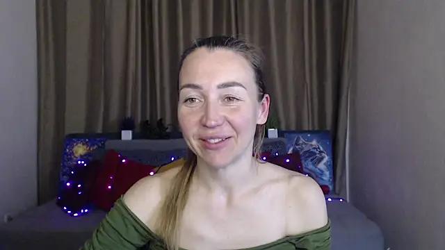 Kiss_julli88I from StripChat