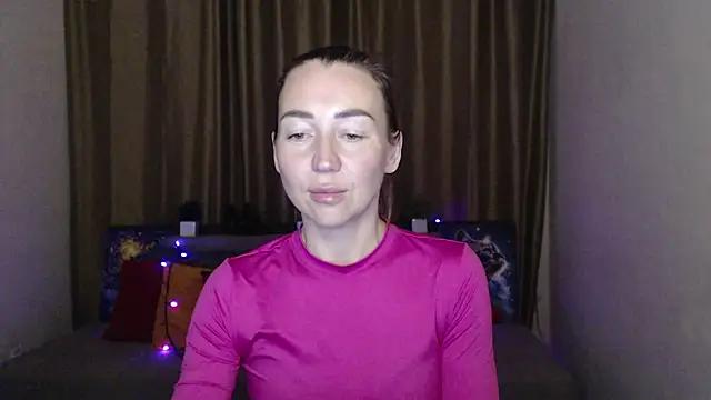 Kiss_julli88I from StripChat