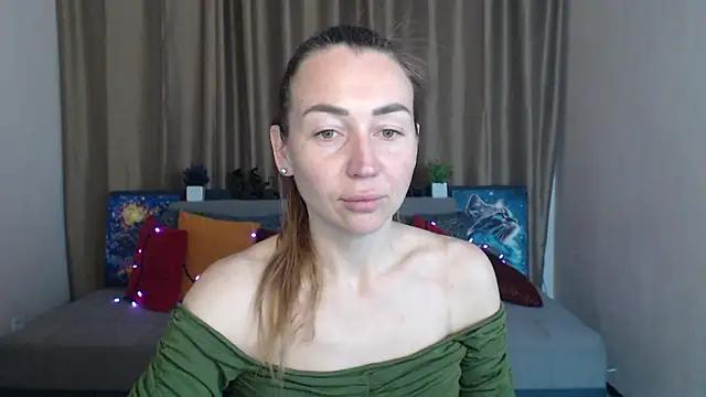 Kiss_julli88I from StripChat