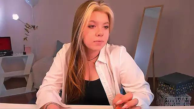 kissmywings from StripChat is Freechat