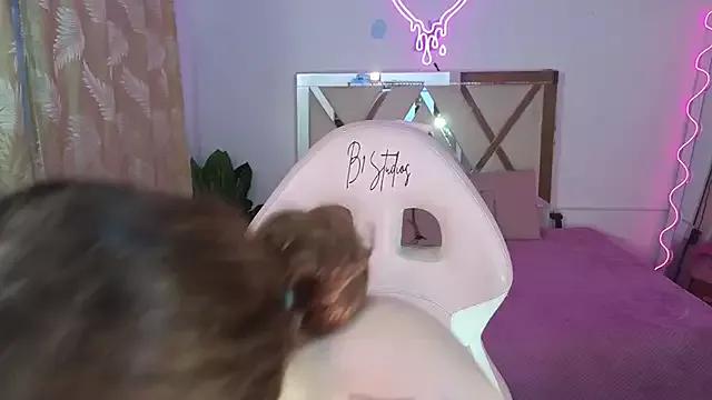 kissy_tay from StripChat