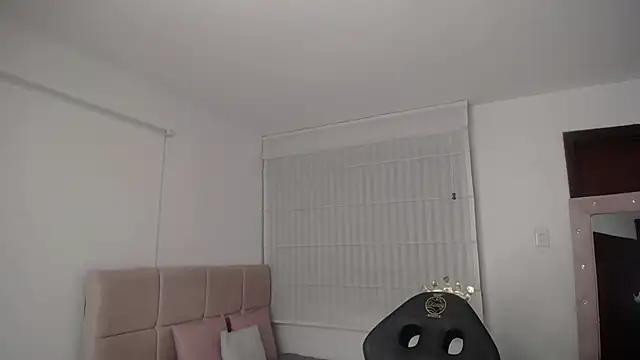 Kitten_Cam from StripChat
