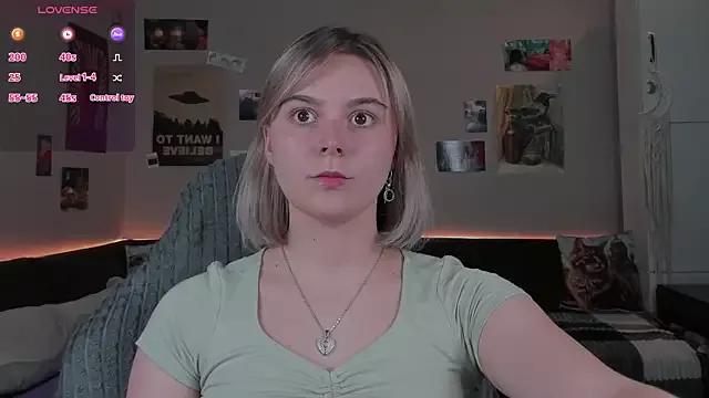 kitten_kween from StripChat