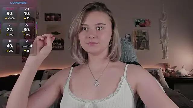 kitten_kween from StripChat is Freechat