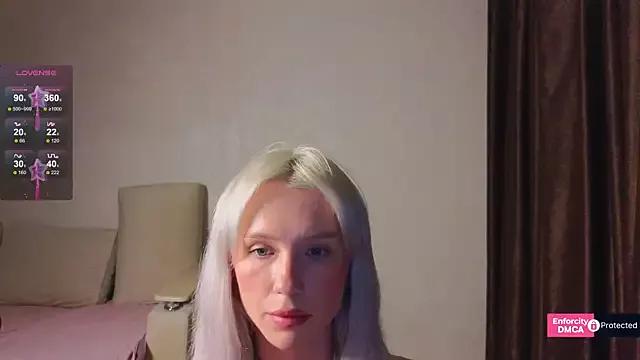 KittenFang from StripChat