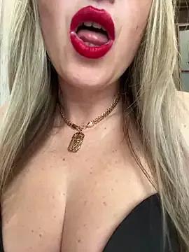 Kittenforyou from StripChat