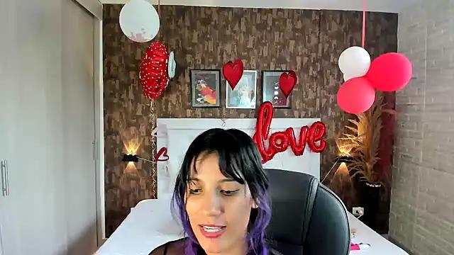 kitty__horny on StripChat 