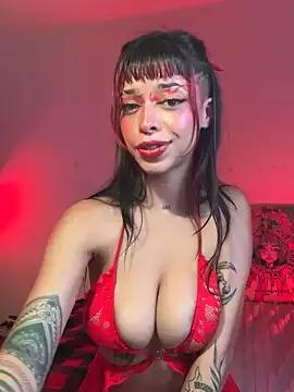 Kitty_arts from StripChat