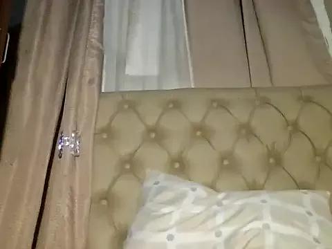 Kitty_Dom69 from StripChat