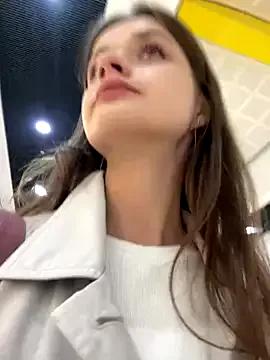 KittyQueeny from StripChat