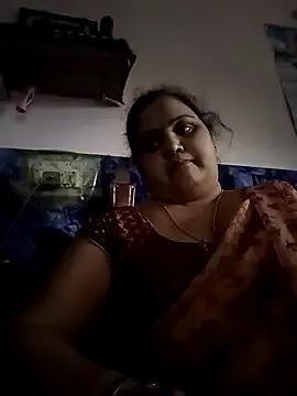 Kiyara7 on StripChat