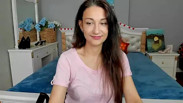 KorriNaughty from StripChat is Freechat