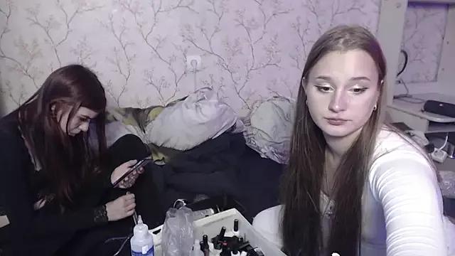 kristilovekiss from StripChat is Freechat