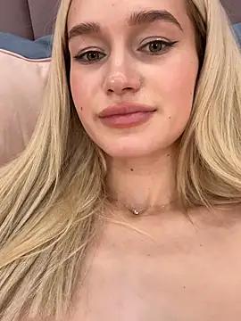 KristinaDane webcams show profile image 