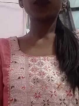 kushi_sexy002 from StripChat is Freechat