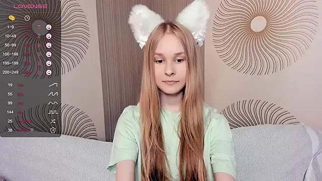 KylaNahari from StripChat is Freechat