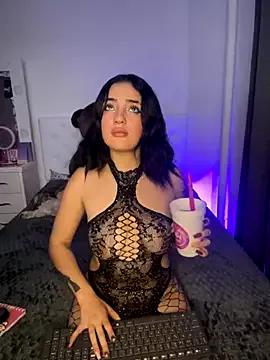 kylie444_ from StripChat is Freechat