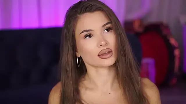 KyssaraPlay from StripChat