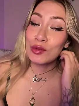 Lally_Valencia__ from StripChat